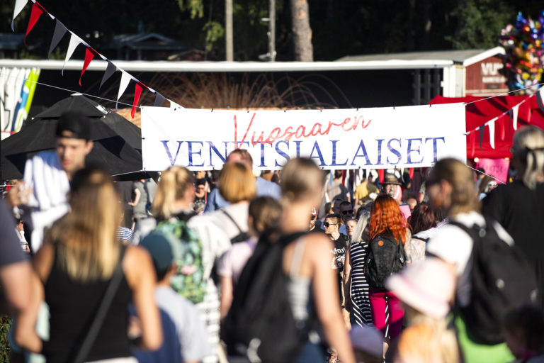 vuosaaren-venetsialaiset-ker-si-enn-tysyleis-n-katso-kuvat